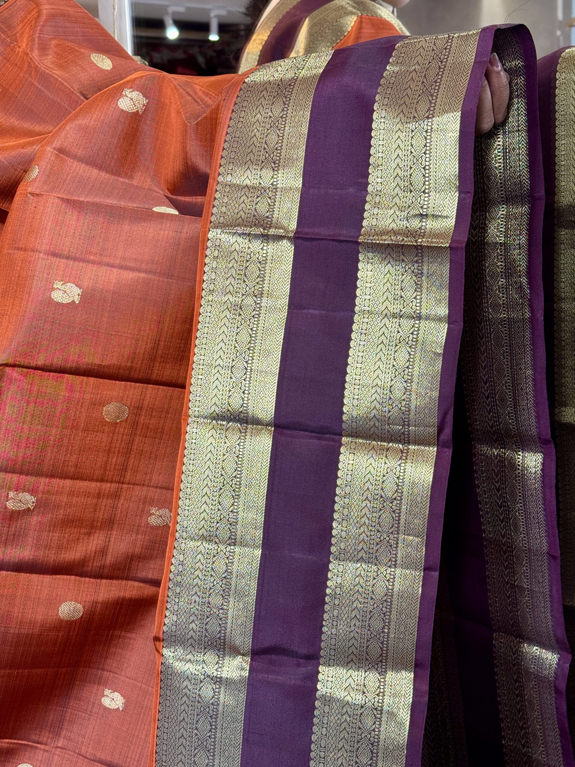 Rust & Dark Plum Rettapet Border kanchipuram Silk Saree - Image 4