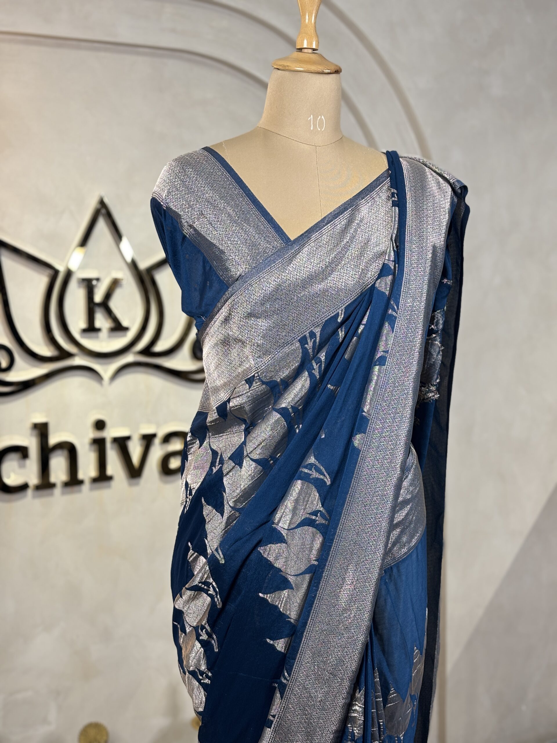 Semi-Crushed Crepe Silk Saree - Image 2