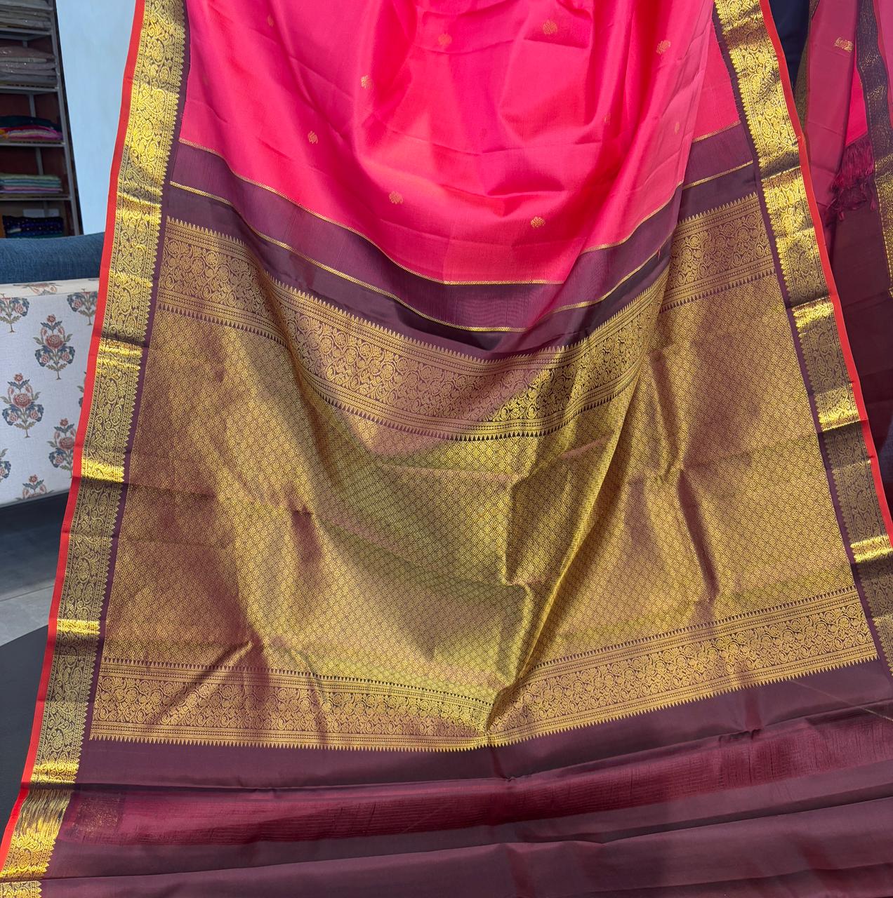 Pure Kanchipuram Silk Saree in Rani Pink with Black Contrast - Image 3