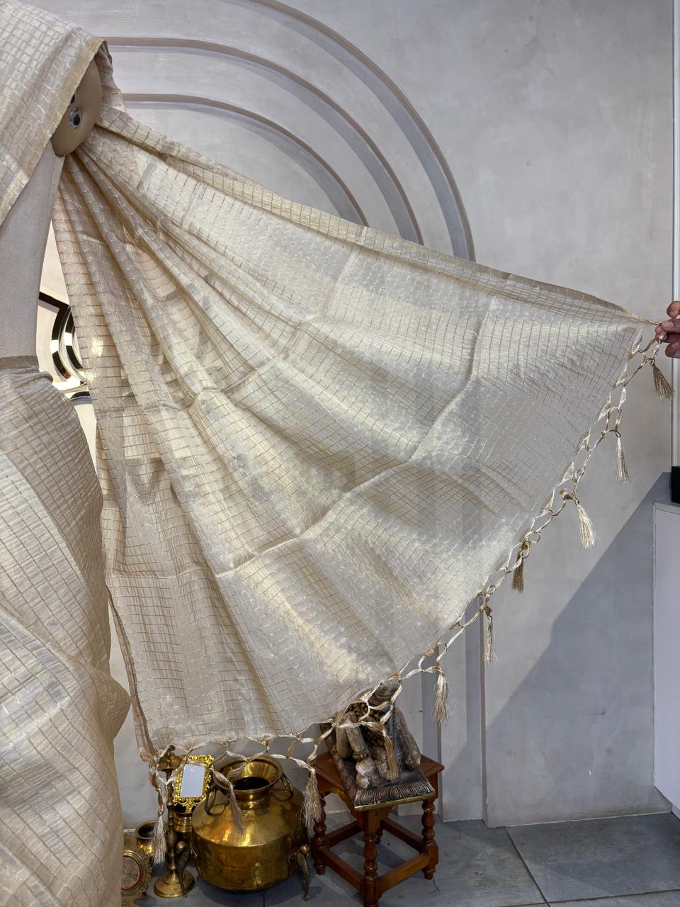 SEMI TISSUE SAREE WITH CONTRAST BROCADE BLOUSE - Image 3