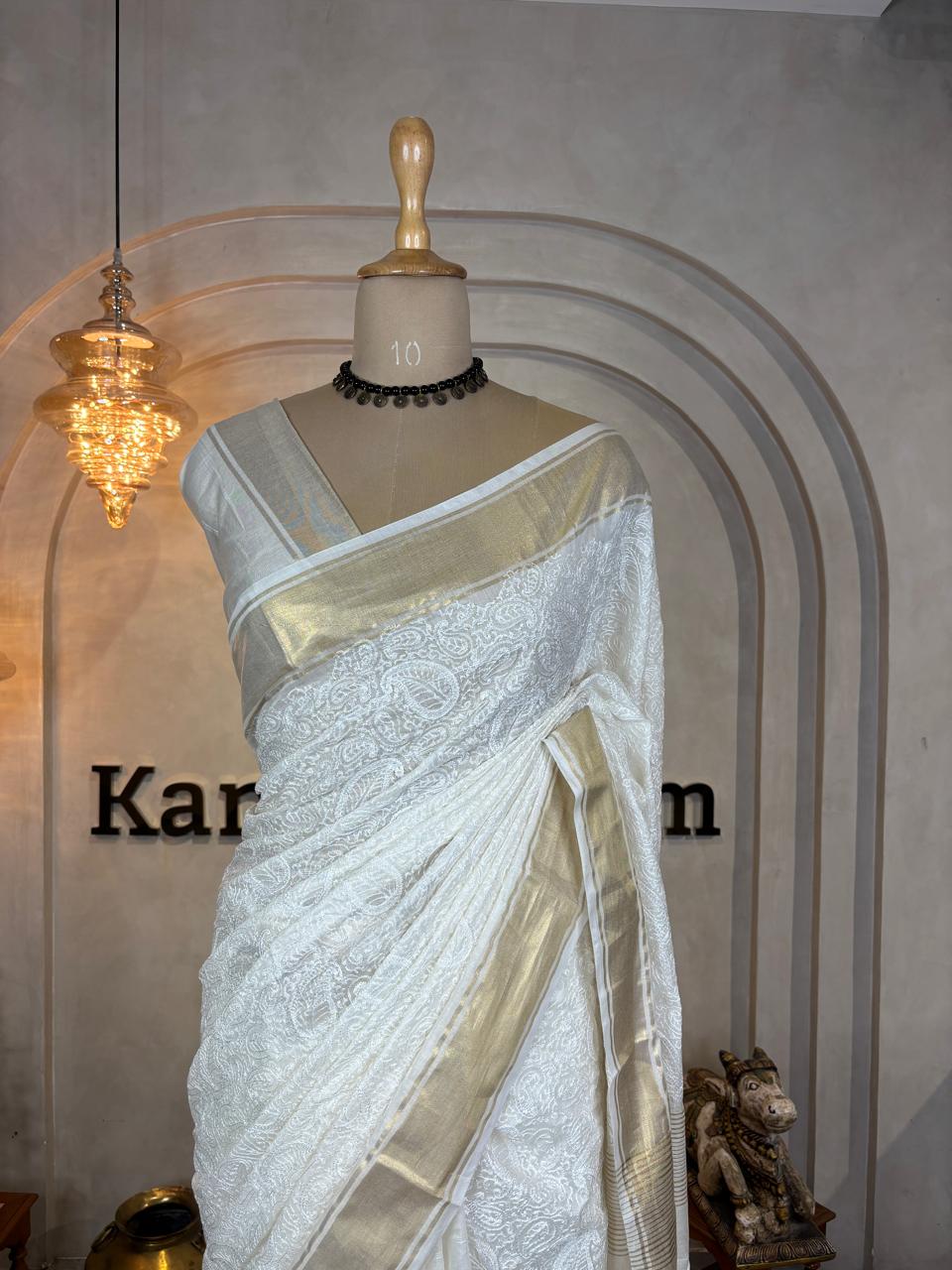 SEMI COTTON SILK SAREE WITH CHIKANKARI EMBROIDERY - Image 2